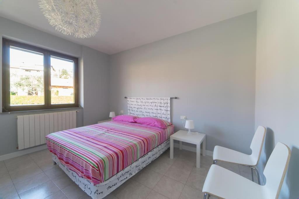 Vila Luxurious Attic-Swimming Pool Riva di Solto Exteriér fotografie